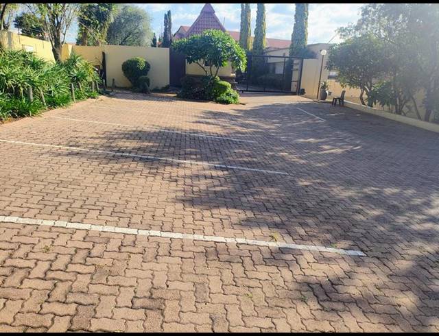 2 BEDROOM APARTMENT FOR SALE IN VORNA VALLEY